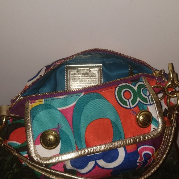 Coach purse - Picture 3 of 4